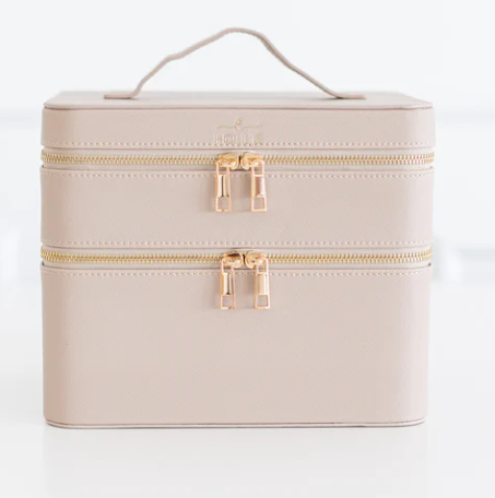 Lux/Jett | HOLLIS