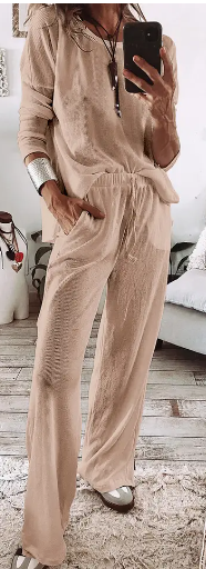 Textured T-Shirt & Pants Lounge Set | PRETTY BASH