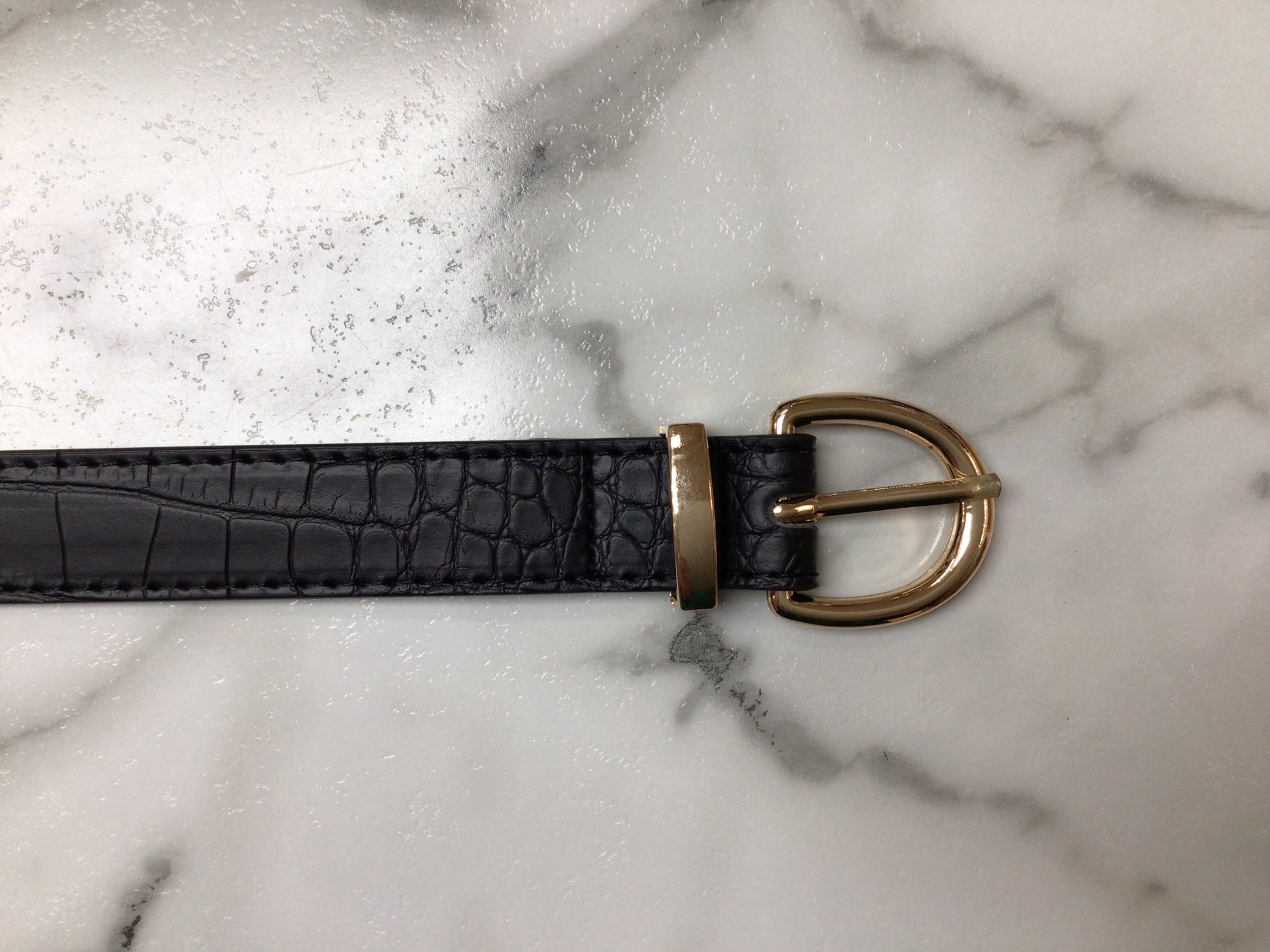 Round Buckle Leather Belt | LILY CLOTHING